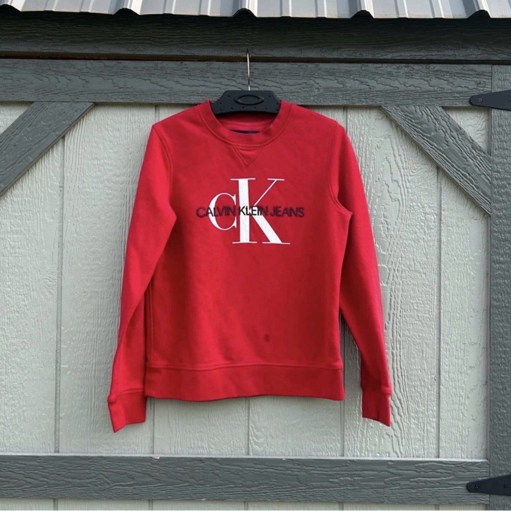 Calvin Klein Women’s Logo Crew Sweatshirt Red